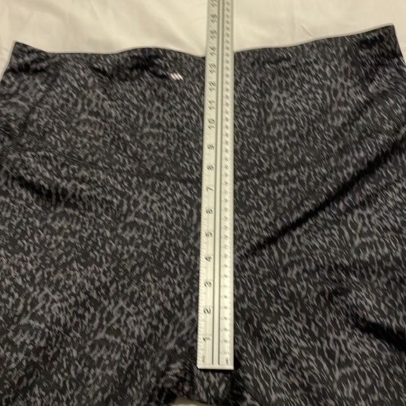 Women’s size XXL all in motion gray and black leggings - Picture 4 of 8